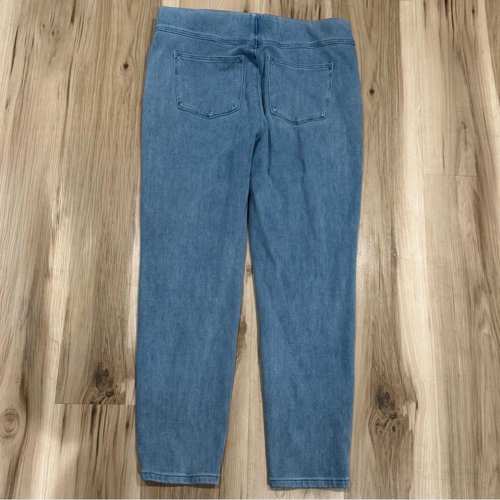 Soft Surroundings Ultimate Denim Pull-On Slim Leg Jeans Women’s Large - Picture 3 of 5